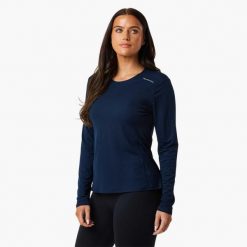 Koszulka treningowa damska Swedemount Ultra Light LS Tee szybkoschnąca. Zielone koszulki sportowe damskie SWEDEMOUNT, s, bez wzorów, z materiału, bez kołnierzyka, bez ramiączek, na fitness i siłownię. Za 149.99 zł.