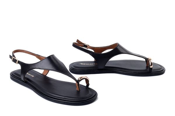 TAMARIS 1-28142-46 003 black, sandały damskie. Czarne sandały damskie Tamaris, bez wzorów, z gumy, bez obcasa, bez zapięcia. Za 220.92 zł.