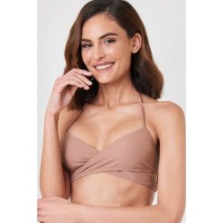 NA-KD Swimwear Góra od bikini cross front - Pink,Nude. Różowe bikini damskie NA-KD Swimwear. Za 19.95 zł.