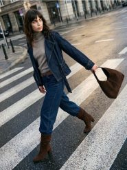 Sweter z golfem - brązowy. Brązowe swetry damskie Sinsay, l, bez wzorów, bez kołnierzyka, bez ramiączek, bez kaptura. Za 39.99 zł.