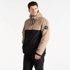 Kurtka narciarska męska Freeride Overhead. Czarne kurtki męskie Dare 2b, na zimę, m, bez wzorów, z tkaniny, sportowe, bez kaptura. W wyprzedaży za 479.99 zł.