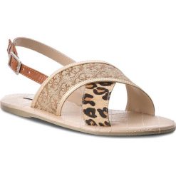 Sandały GUESS - FJLYN3 FAL03 BEIG. Klapki damskie marki Guess. W wyprzedaży za 179.00 zł.