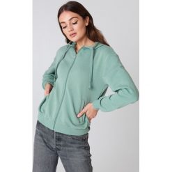 NA-KD Basic Bluza basic z kapturem - Green. Bluzy damskie marki NA-KD Basic. W wyprzedaży za 32.38 zł.