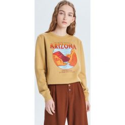 Bluza z nadrukiem - Beżowy. Bluzy damskie marki Cropp. W wyprzedaży za 29.99 zł.