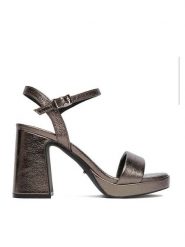 DeeZee Sandały CEO-SS22-049 Srebrny. Szare sandały damskie DeeZee, bez wzorów, z materiału, bez obcasa, na słupku, bez zapięcia. Za 159.99 zł.