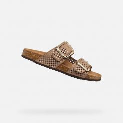 Sandały GEOX D BRIONIA R Brązowy. Czerwone sandały damskie Geox, bez wzorów, z syntetyku, bez obcasa, bez zapięcia. Za 386.99 zł.