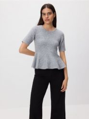 Sweter z baskinką - szary. Szare swetry damskie Reserved, l, bez wzorów, z dzianiny, bez kołnierzyka, bez ramiączek, bez kaptura. Za 129.99 zł.