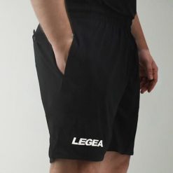 Szorty sportowe DRIVE. Czarne krótkie spodenki sportowe męskie Legea, s, bez wzorów, z materiału. Za 48.00 zł.