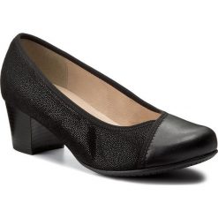 Półbuty COMFORTABEL - 730392 Schwarz 1. Czarne półbuty damskie Comfortabel, bez wzorów, ze skóry, eleganckie, bez obcasa, na obcasie, bez zapięcia. W wyprzedaży za 189.00 zł.