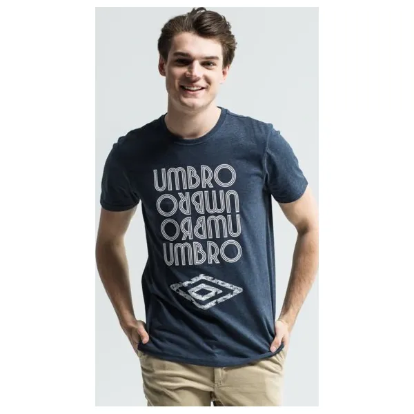 Umbro Koszulka Ss Vezko , granatowy, rozmiar L. Niebieskie koszulki sportowe męskie Umbro, l, bez wzorów, z bawełny, bez kołnierzyka, bez ramiączek, climacool (adidas). Za 59.99 zł.
