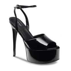 Sandały Nine West. Czarne klapki damskie Nine West, bez wzorów, bez obcasa, na szpilce, bez zapięcia. Za 124.99 zł.