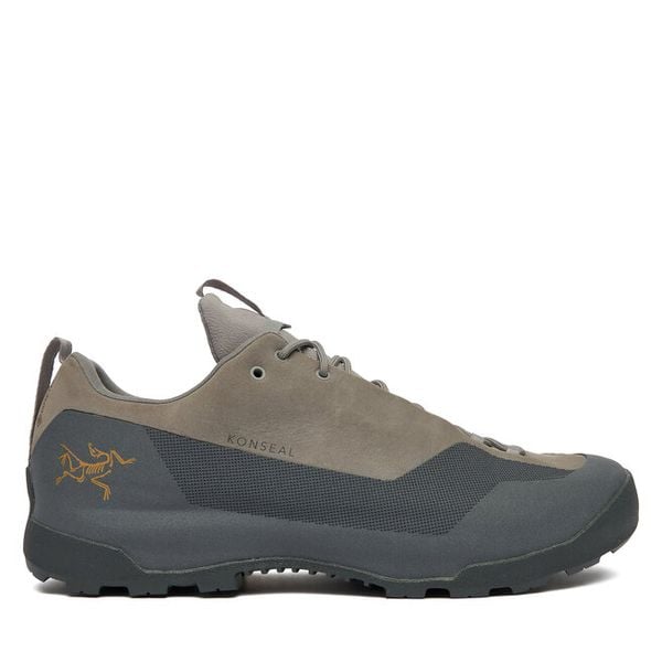Trekkingi Arc'teryx. Szare trekkingi męskie Arc'teryx, trekkingowe. Za 1,049.00 zł.