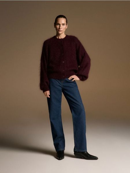 Kardigan z moherem - mahoniowy. Brązowe kardigany damskie Reserved, l, bez wzorów, z dzianiny. Za 399.99 zł.