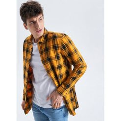 Koszula o dłuższym kroju - Żółty. Koszule męskie marki Cropp. Za 99.99 zł.
