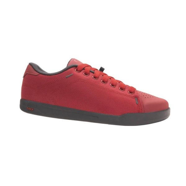 Buty Giro Deed. Brązowe buty sportowe męskie GIRO, bez zapięcia, rowerowe. W wyprzedaży za 345.85 zł.