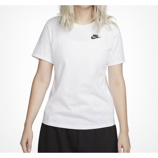 Koszulka Damska Nike Biała Bawełniana T-Shirt Sportowa. Białe koszulki sportowe damskie Nike, s, bez wzorów, z bawełny, bez kołnierzyka, bez ramiączek, na fitness i siłownię. Za 119.00 zł.