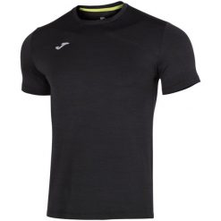 Koszulka do biegania męska Joma Running Night Short Slevee. Czarne koszulki sportowe męskie Joma, m, bez wzorów, bez kołnierzyka, bez ramiączek, do biegania. Za 79.09 zł.