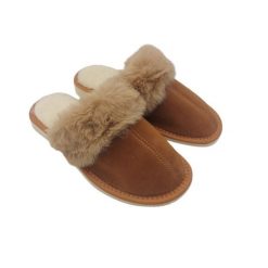 Ciepłe kapcie damskie R.37 z futerkiem wygodne pantofle na zimę KD-09-BR-37. Brązowe kapcie damskie bez wzorów, z futra. Za 29.52 zł.