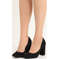 Czarne Czółenka Temptress. Czółenka damskie marki bonprix. Za 79.99 zł.