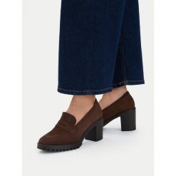 Półbuty Lasocki. Brązowe półbuty damskie Lasocki, bez wzorów, bez obcasa, na obcasie, bez zapięcia. Za 229.99 zł.