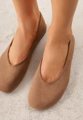 Brązowe Casualowe Balerinki z Imitacji Zamszu Zambra. Brązowe baleriny damskie Born2be, na lato, bez wzorów, z jeansu, biznesowe, bez obcasa. Za 74.99 zł.