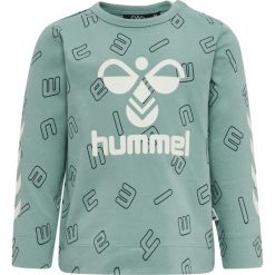 Koszulka z długim rękawem dla chłopca Hummel Athens. Niebieskie t-shirty dla chłopców Hummel, bez wzorów, z bawełny, bez ramiączek. Za 161.50 zł.