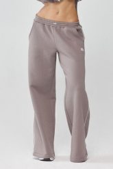 Damskie spodnie sportowe oversize Rough Radical Trip Joggers. Niebieskie spodnie dresowe damskie ROUGH RADICAL, xs, bez wzorów, z bawełny. Za 169.99 zł.