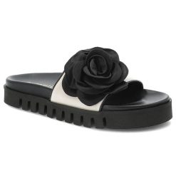 Beżowe Klapki Chebello Eleganckie Obuwie Damskie Z Kwiatem. Brązowe klapki damskie CheBello, z aplikacjami, eleganckie, bez obcasa. Za 429.00 zł.