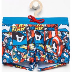 Kąpielówki marvel - Biały. Kąpielówki dla chłopców Reserved, z motywem z bajki. W wyprzedaży za 14.99 zł.