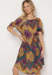 Fioletowa Bawełniana Sukienka w Etno Wzór z Wiązanym Paskiem w Talii Tosmera. Fioletowe sukienki damskie Born2be, na co dzień, xl, bez wzorów, z bawełny, eleganckie, bez kołnierzyka, bez ramiączek, midi. Za 44.99 zł.