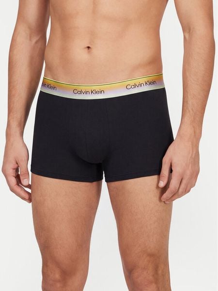 Calvin Klein Underwear Bokserki LV00NB4590 Czarny. Czarne bokserki męskie Calvin Klein Underwear, l, bez wzorów, z bawełny. Za 91.99 zł.