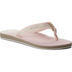 Japonki GANT - St Bart 16599399 Dusty Pink/Cream G581. Czerwone klapki damskie marki GANT, z materiału. W wyprzedaży za 129.00 zł.
