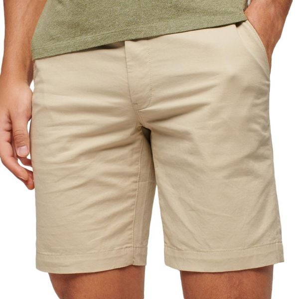 Szorty chino Superdry Stretch. Brązowe spodnie materiałowe męskie Superdry., m, bez wzorów, z bawełny. Za 306.30 zł.