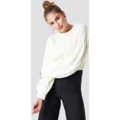 Trendyol Sweter ze splotem - White,Offwhite. Białe swetry damskie Trendyol, z dzianiny, z okrągłym kołnierzem. Za 121.95 zł.