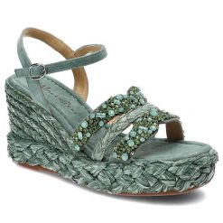 Zielone Sandały Alma En Pena Stylowe Buty Na Koturnie. Zielone klapki damskie Alma en Pena, bez wzorów, z koronki, bez obcasa, na koturnie, bez zapięcia. Za 439.00 zł.