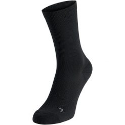 Skarpetki klasyczne Odlo ESSENTIAL Socks crew. Czarne skarpety męskie Odlo, bez wzorów. Za 59.99 zł.