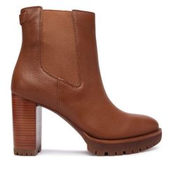 Botki LAUREN RALPH LAUREN. Brązowe botki damskie Lauren Ralph Lauren, bez obcasa, na słupku, bez zapięcia. Za 709.99 zł.