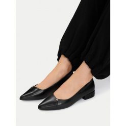 Baleriny MEXX. Czarne baleriny damskie Mexx, bez wzorów, bez obcasa. Za 269.99 zł.