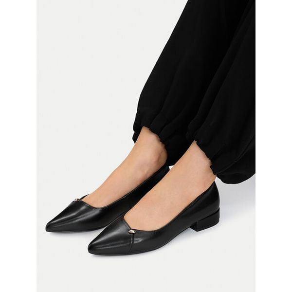 Baleriny MEXX. Czarne baleriny damskie Mexx, bez wzorów, bez obcasa. Za 269.99 zł.