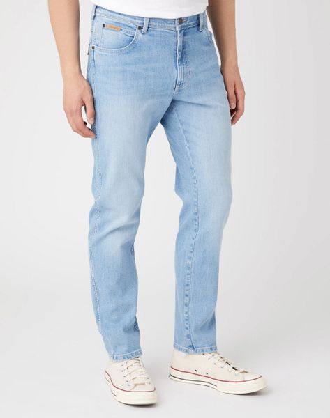 WRANGLER TEXAS TAPER MĘSKIE SPODNIE JEANSOWE LOVESICK W12TY728Q 112319945, W32 L30. Niebieskie spodnie materiałowe męskie Wrangler, l, bez wzorów, z denimu. Za 249.99 zł.