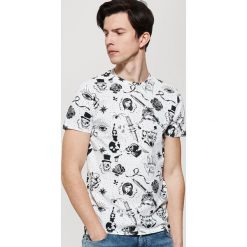 T-shirt z nadrukiem all over - Kremowy. T-shirty damskie marki House. Za 29.99 zł.