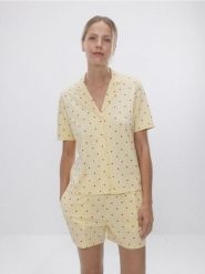 Dwuczęściowa piżama w serca - jasnożółty. Żółte piżamy damskie Reserved, l, bez wzorów, z bawełny, bez ramiączek. Za 109.99 zł.