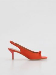 Sandały na obcasie - pomarańczowy. Brązowe sandały damskie Reserved, bez wzorów, z tkaniny, bez obcasa, na obcasie, bez zapięcia. Za 149.99 zł.