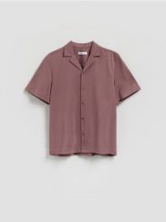 Koszula boxy z lyocellem - fioletowy. Fioletowe koszule męskie Reserved, l, bez wzorów, z dzianiny, bez kołnierzyka, bez ramiączek. Za 139.99 zł.