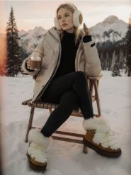 Śniegowce z ocieplanym futerkiem - wielobarwny. Śniegowce i trapery damskie Sinsay. Za 89.99 zł.