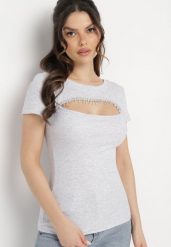 Jasnoszara Prążkowana Bluzka Bawełniana z Wycięciem Ozdobionym Cyrkoniami Eliwina. Szare bluzki damskie Born2be, bez wzorów, z bawełny, eleganckie, bez kołnierzyka, bez ramiączek. Za 64.99 zł.