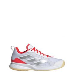 Avaflash Low Tennis Shoes. Białe obuwie sportowe damskie Adidas, bez wzorów, z materiału, trekkingowe. W wyprzedaży za 330.25 zł.