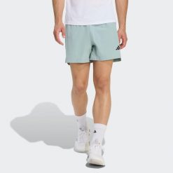 Szorty D4T Essentials. Zielone buty sportowe męskie Adidas, bez zapięcia, na fitness i siłownię, climacool (adidas). Za 179.15 zł.