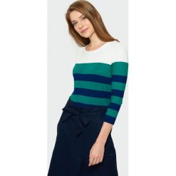 Sweterek z ozdobnym wiązaniem z tyłu. Swetry damskie Greenpoint. Za 39.99 zł.