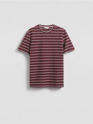 T-shirt regular w paski - bordowy. Czerwone t-shirty męskie Reserved, l, bez wzorów, z bawełny, bez kołnierzyka. W wyprzedaży za 49.99 zł.